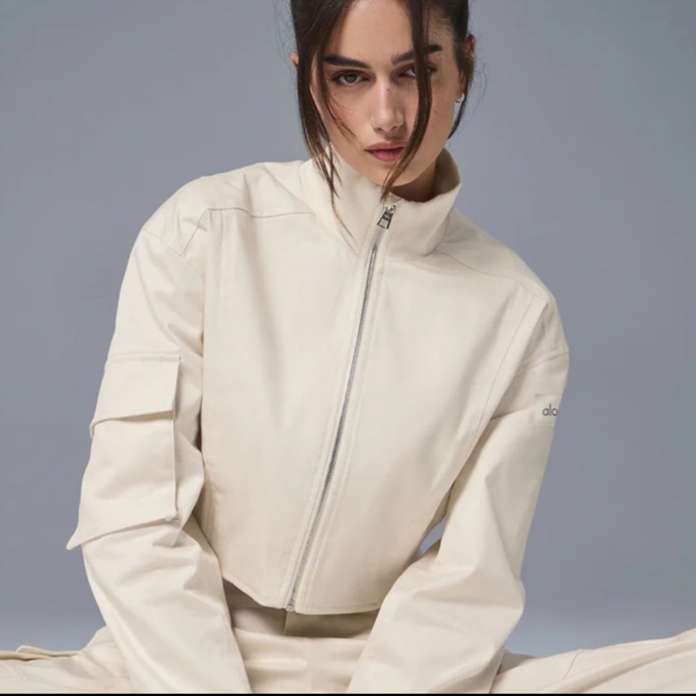 ALO Yoga Women's Cream Utility Jacket
